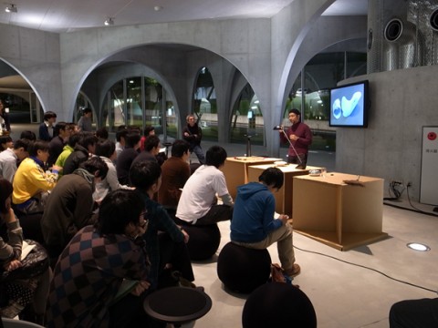 多摩美術大学図書館での講演より