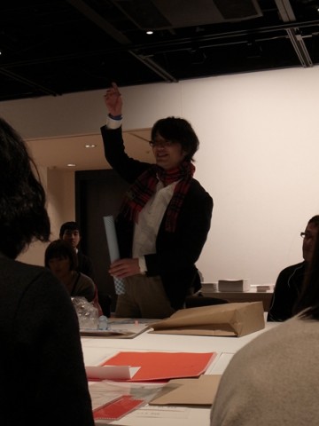菊地敦己さんは3つのパーツからなる紙管「MyTube」をデザイン。