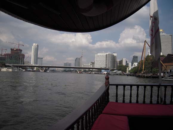 バンコクでハイレベルなリゾートホテルは チャオプラヤ川沿いに