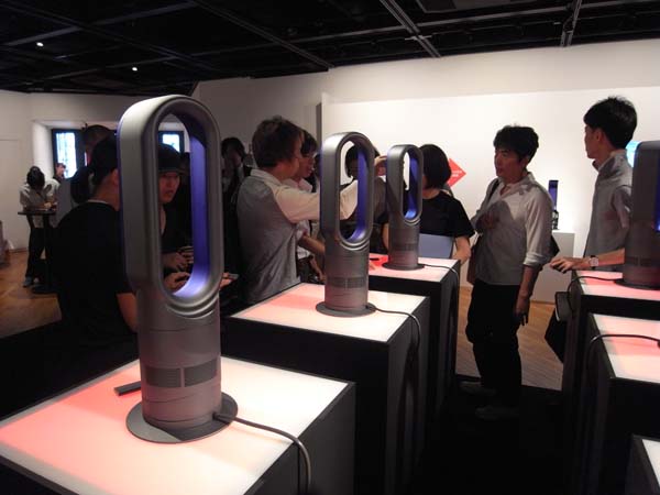 扇風機の次はこれ「dyson hot + cool AM04 ファンヒーター」