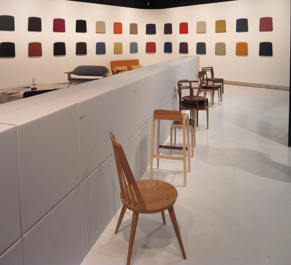 「宮崎椅子製作所」と「kitoki」による家具展 東京・六本木 AXISギャラリーでスタート