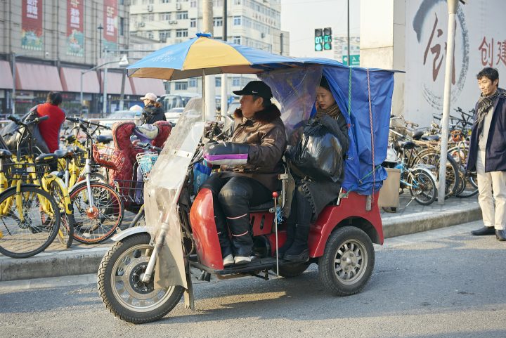 なぜ、今、上海で？ トゥクトゥクの逆襲に見る、昔に戻る柔軟さ