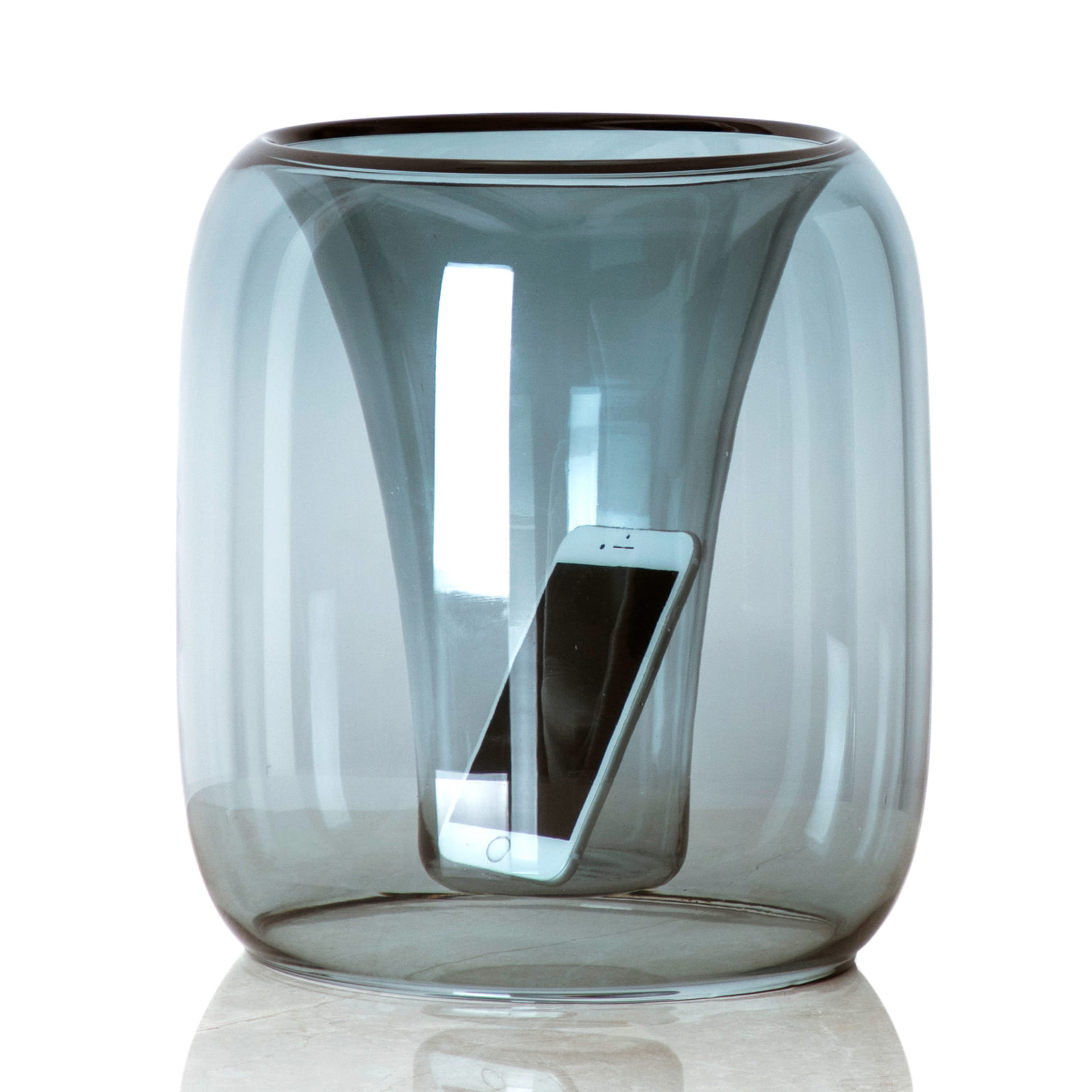 プロダクトデザイナー鈴木啓太の新作ガラススピーカーと