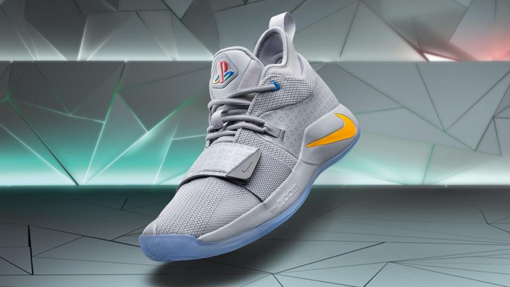 ナイキの新作「Nike PG 2.5 x PlayStation」が登場 ゲーム好きのNBA選手ポール・ジョージらしい「プレステ…