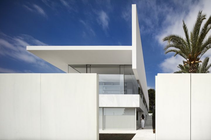 FRAN SILVESTRE ARQUITECTOSが手がけた スペイン・バレンシアの住宅「HOFMANN HOUSE」