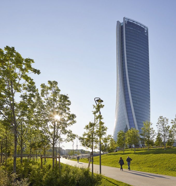 Zaha Hadid Architectsによる「Generali Tower」 最⾼レベルのエネルギー効率で賞を受賞