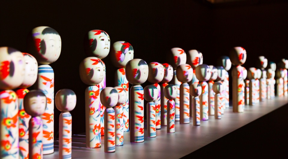 WOWのこけしプロジェクションマッピング「YADORU」 「Media Ambition