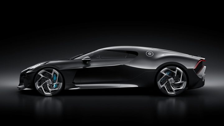 ブガッティの類を見ない 超 高級車 ラ ヴォワチュール ノワール が公開 Webマガジン Axis デザインのwebメディア