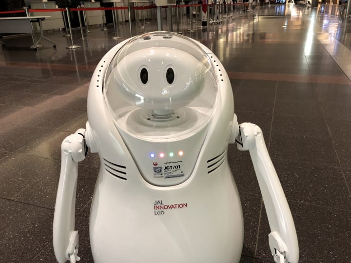 JALが羽田空港でアバターロボット活用のトライアルを実施 乗客サービス品質向上と働きやすい環境づくりを…