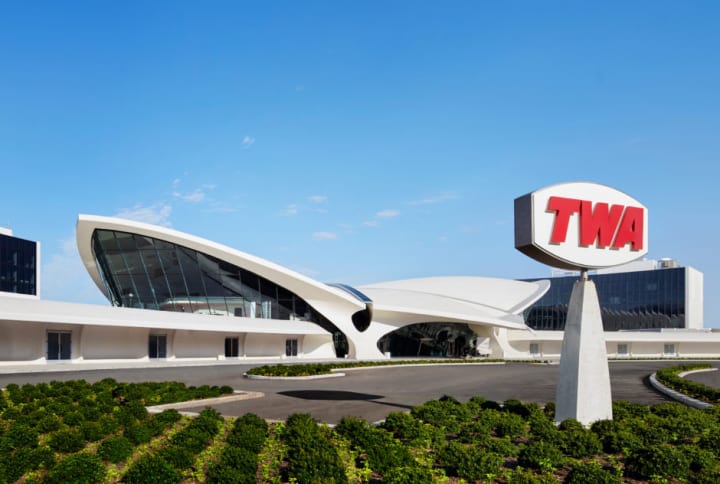 エーロ・サーリネンが設計した「TWAフライトセンター」 JFK国際空港の「TWA Hotel」として復活