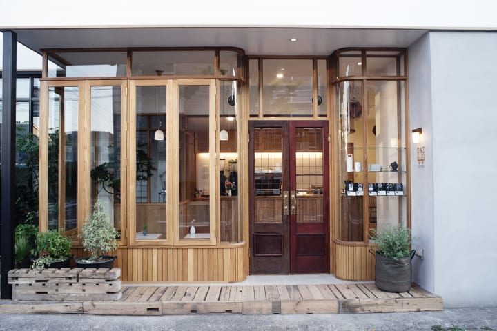 ONIBUS COFFEE八雲店がグランドオープン 焙煎所とコーヒートレーニング施設を備える