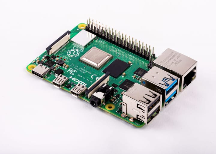 シングルボードコンピュータ「Raspberry Pi 4」が新登場 デュアルディスプレイ4K出力に対応