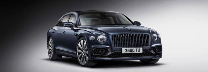 Bentleyから新型 Flying Spur が登場 豪華リムジンの雰囲気をあわせ持つスポーツセダン Webマガジン Axis デザインのwebメディア