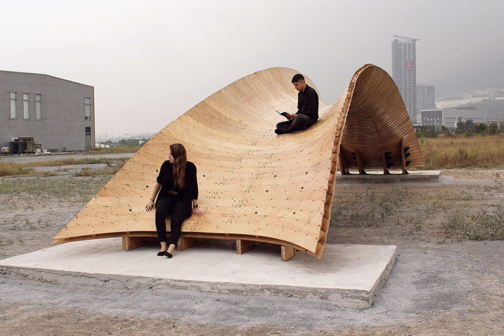 メキシコのデザイン大学がベニヤ板を使った 自立する軽量木造橋 Bending Bridges を発表 Webマガジン Axis デザインのwebメディア