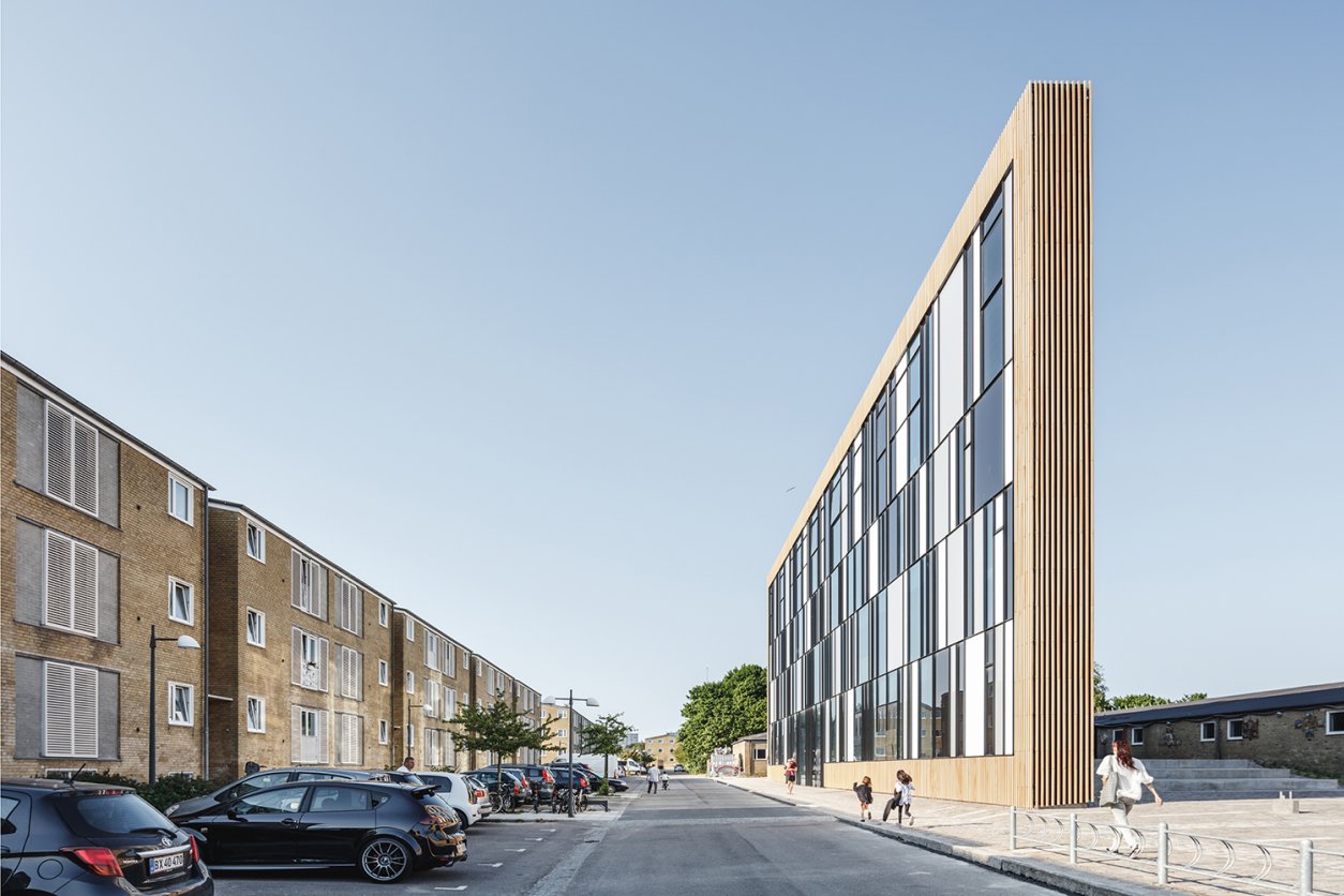 Amazon.co.jp: Ung dansk arkitektur et design : 本