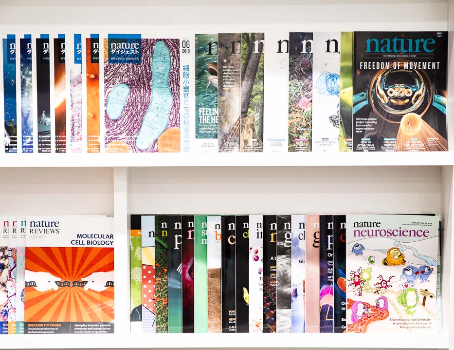Nature」の日本版でAXISフォントを採用 科学雑誌における