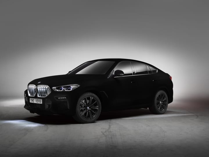 新型 Bmw X6 がフランクフルトモーターショーで世界初披露 外装はもっとも黒い物質 Vantablack を採用 Webマガジン Axis デザインのwebメディア