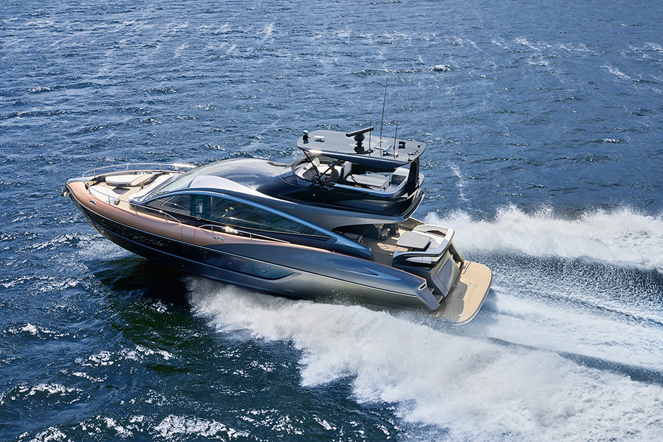LEXUSがラグジュアリーヨット「LY650」を世界初披露 「CRAFTED