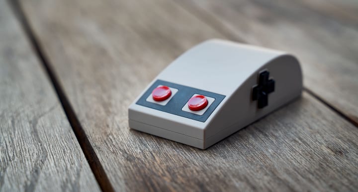 国外向けファミコン「NES」にインスパイアされたマウス 「8BitDo N30 Wireless Mouse」が登場