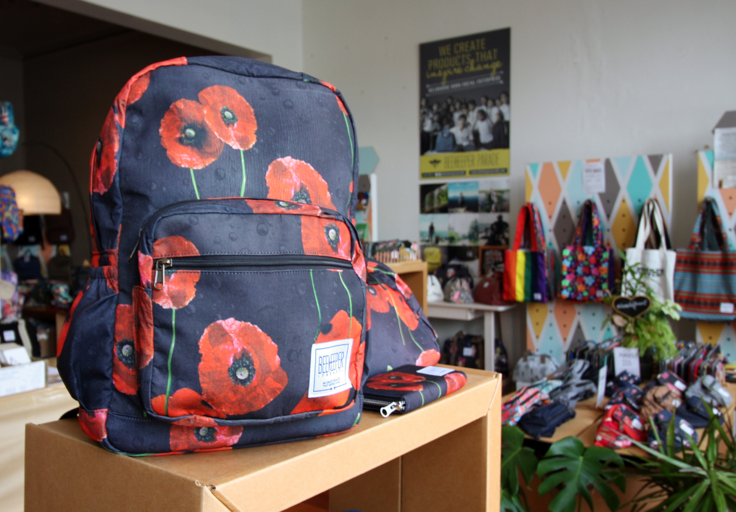 ソーシャルグッドに挑戦する、オーストラリア・メルボルンのバッグブランド「BeeKeeper Parade」 AXIS  デザイン