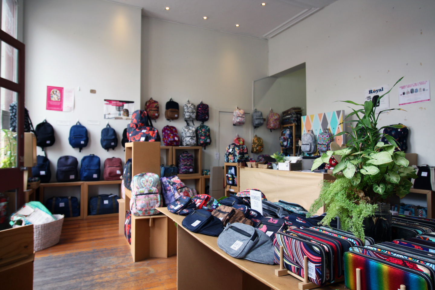 ソーシャルグッドに挑戦する、オーストラリア・メルボルンのバッグブランド「BeeKeeper Parade」 AXIS  デザイン