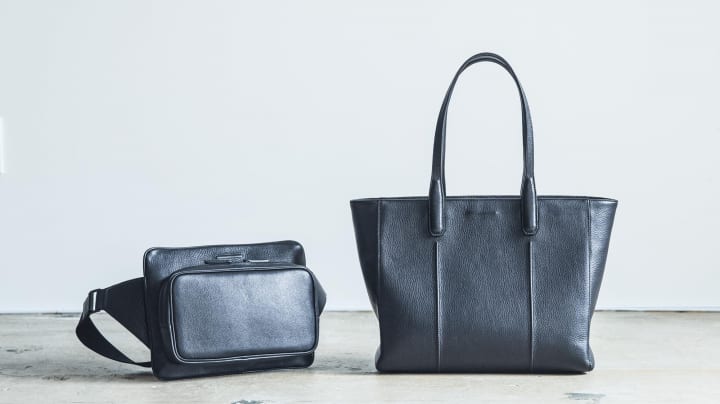 objects.ioから防水レザー製でデバイス収納力に優れた 「Smart Tote」と「Belt Bag」が登場