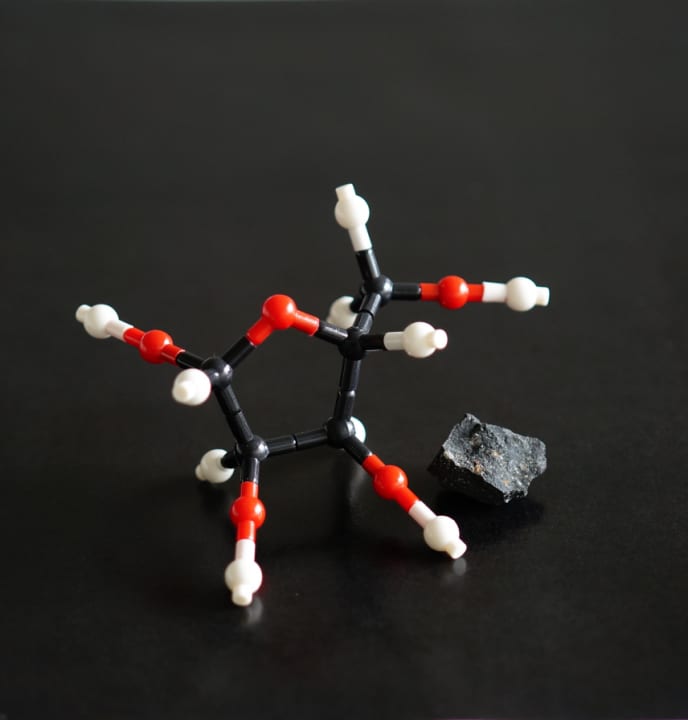 私たちの起源は隕石に含まれる「糖」！？ 東北大学や北海道大学などの国際チームが新発見