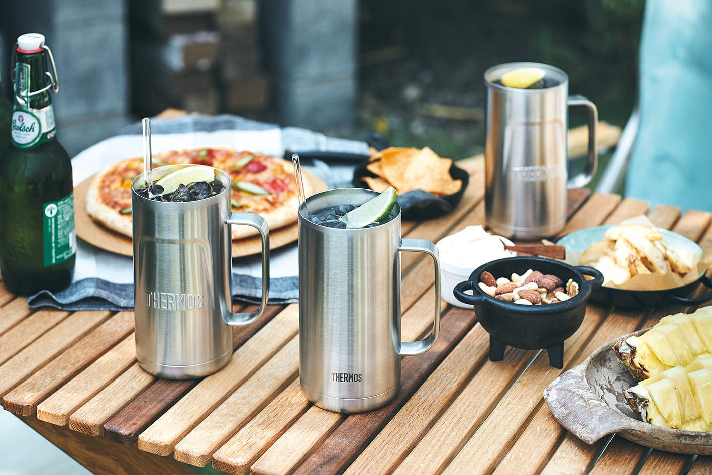 サーモスの真空断熱タンブラーシリーズから ハンドル付きの「ジョッキ