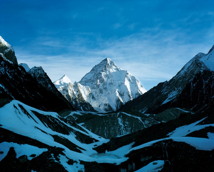 写真家 石川直樹による新しい写真集が刊行 展覧会「EVEREST」ほかトークイベントも開催 | Webマガジン「AXIS」 | デザインの