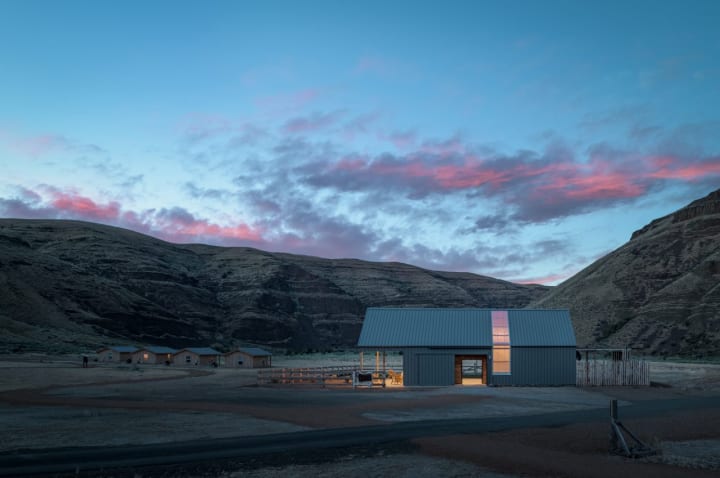 米コットンウッド・キャニオン州立公園を体験するための施設 「Cottonwood Canyon Experience Center」