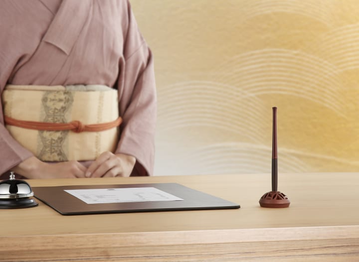 和のおもてなし空間を彩るデスクペン 「フロス 輪-Rin-」登場 日本の伝統的な七宝柄を和モダンにデザイン