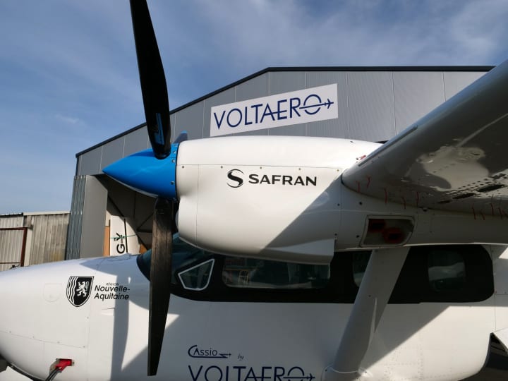 フランスのハイブリッド電動航空機「VoltAero Cassio」 スマート電動モーター「ENGINeUS™」を搭載した試験…