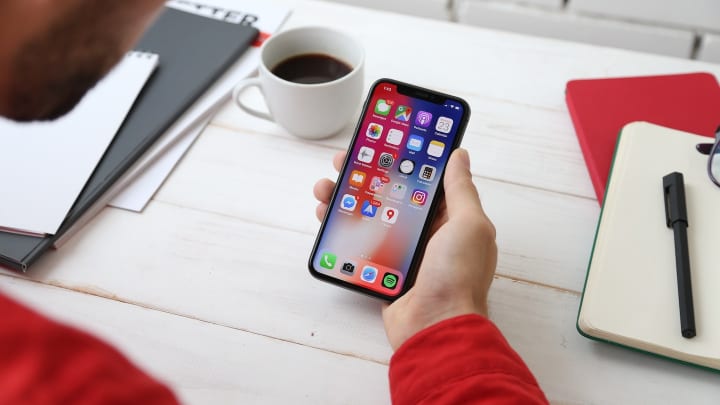 日本人が所持するスマホアプリは平均99個！ 「モバイルマーケット白書 2019」が公開