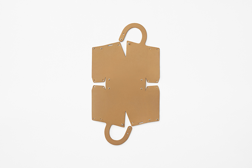 nendoがプロデュースした レーザークラフトバッグ「mai」が発売 | AXIS