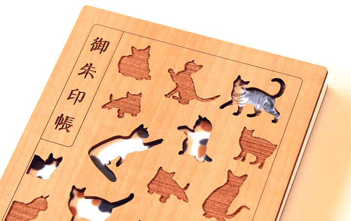 和レトロ御朱印帳の新シリーズ 木素材に猫の模様の「福猫 御朱印帳」が登場