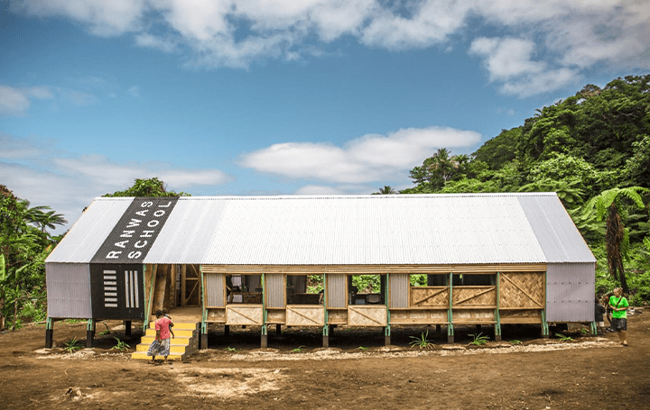 サイクロンの被害を受けた南太平洋の国・バヌアツに 地元の材料や技術を活かした学校再建プロジェクト「Ra…