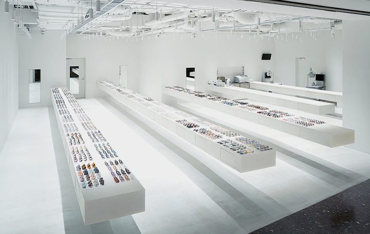 石上純也、JINSの中国・上海店舗デザインを設計 直線的なディスプレイで効果的にアイウェアを陳列