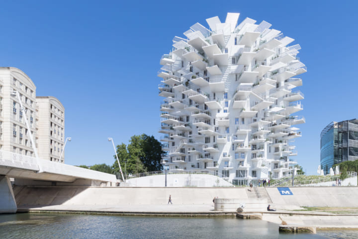 建築家・藤本壮介らが設計を手がけた 仏モンペリエのレジデンシャルタワー「L’Arbre Blanc」