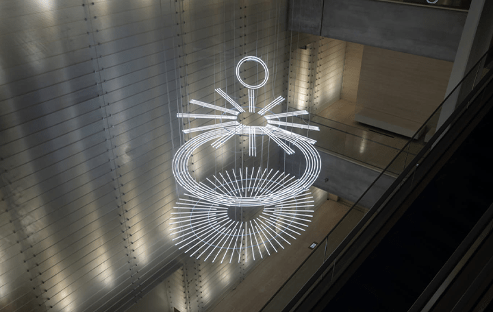 アーティストCerith Wyn Evansの大型インストレーション ポーラ美術館での初公開