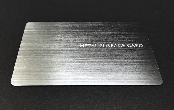 凸版印刷、非接触決済が可能なカード 「METAL SURFACE CARD™」を開発