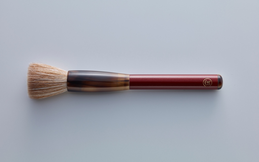 広島県呉市の文進堂 畑製筆所 川尻筆伝統工芸士が制作する「いい化粧筆」 AXIS Web デザインの視点で、人間の可能性や創造性を