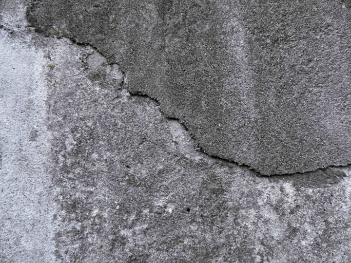 戸田建設と日大工学部が「自己治癒コンクリート」を開発 微生物の力でコンクリートのひび割れを閉塞