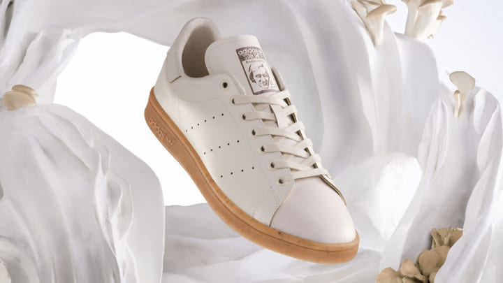 キノコから生まれた天然素材を採用した アディダスの「STAN SMITH MYLO™」