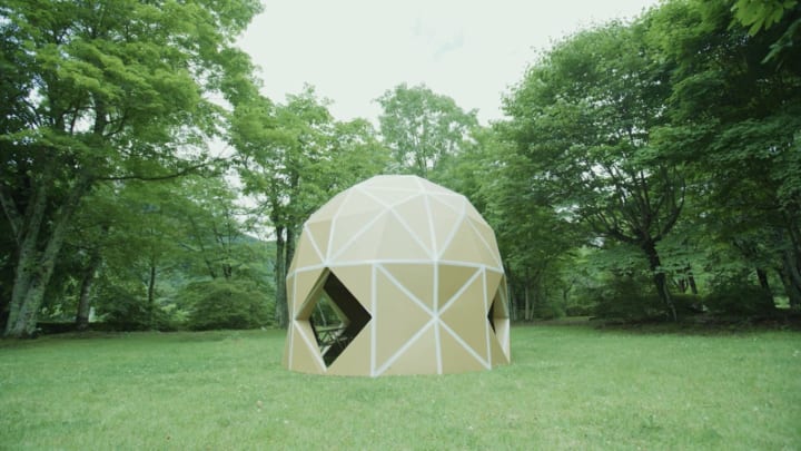 極地建築家・村上祐資とのコラボから生まれた 組立式ダンボールテント「DAN DAN DOME」