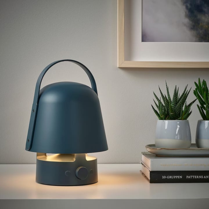 屋外でランプとしても使える IKEAのBluetoothスピーカー「VAPPEBY」