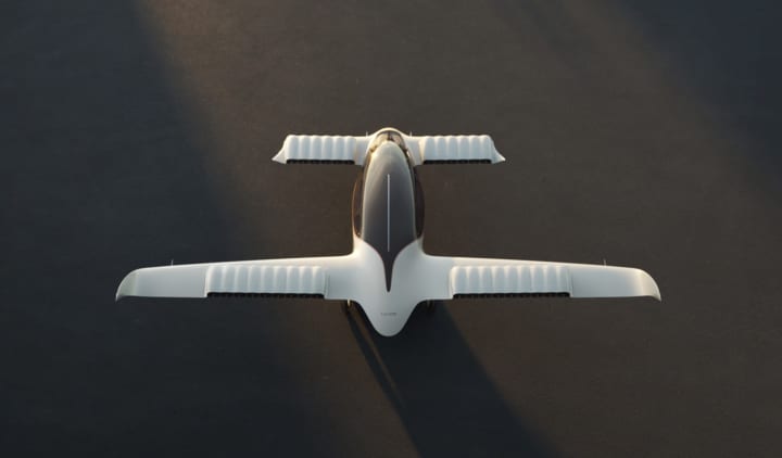 固定翼でホバー⇆揚力飛行を切り替える 電動飛行機初の垂直離着陸機