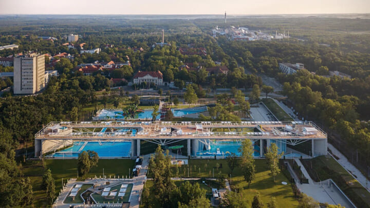 BORD Architectural Studioが手がけた ハンガリーのスパ「Aquaticum Water Park」
