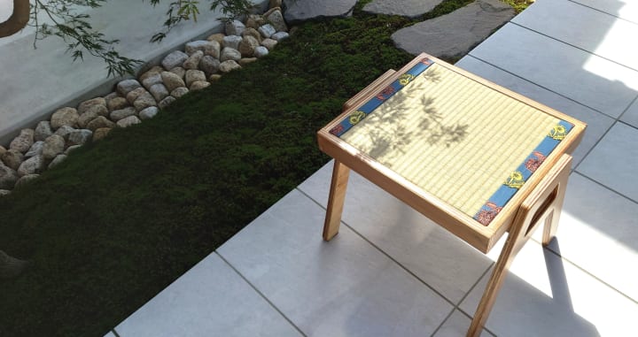 ミナ ペルホネンの生地と熊本県の小国杉を使った スタッキング可能な「畳スツール」発売