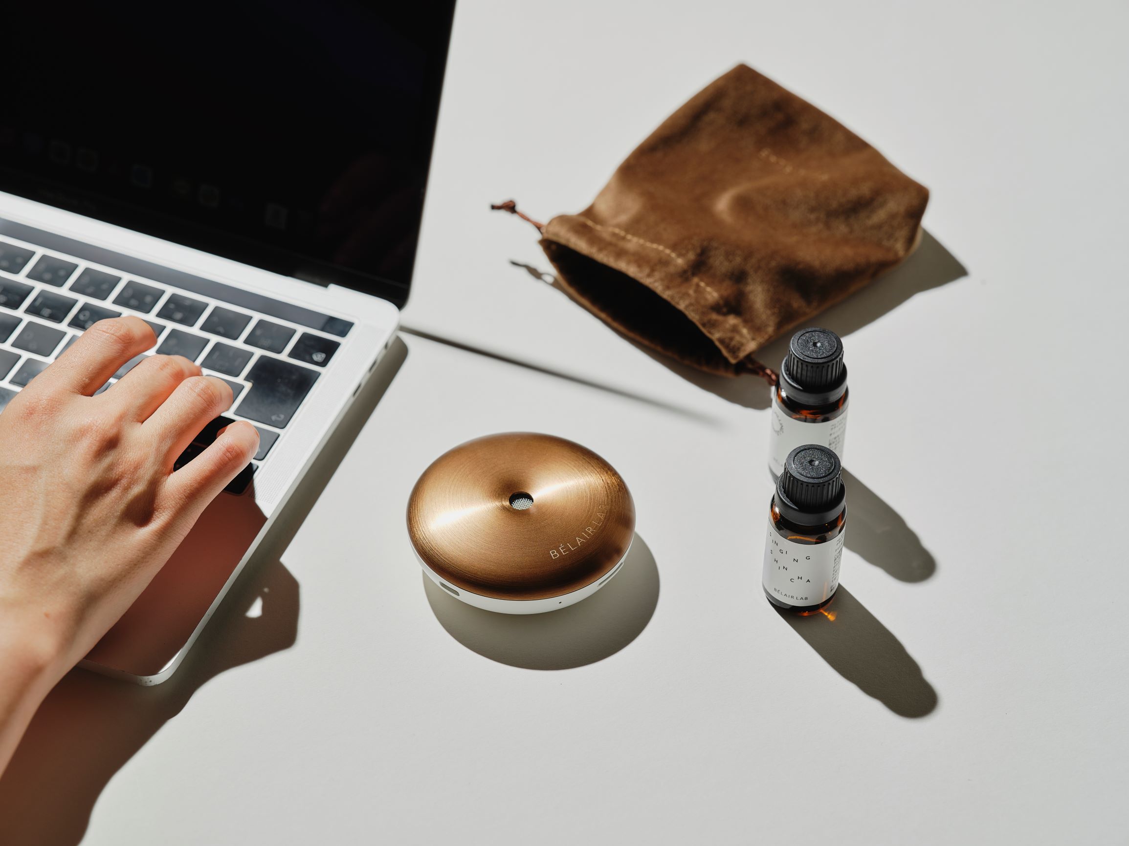 香りと感性の研究所「BÉLAIR LAB」から 手のひらサイズのポータブル
