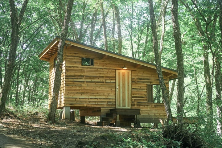 長野・八ヶ岳のキャンプフィールド「ist」による 自然と暮らす宿泊施設「Hut」